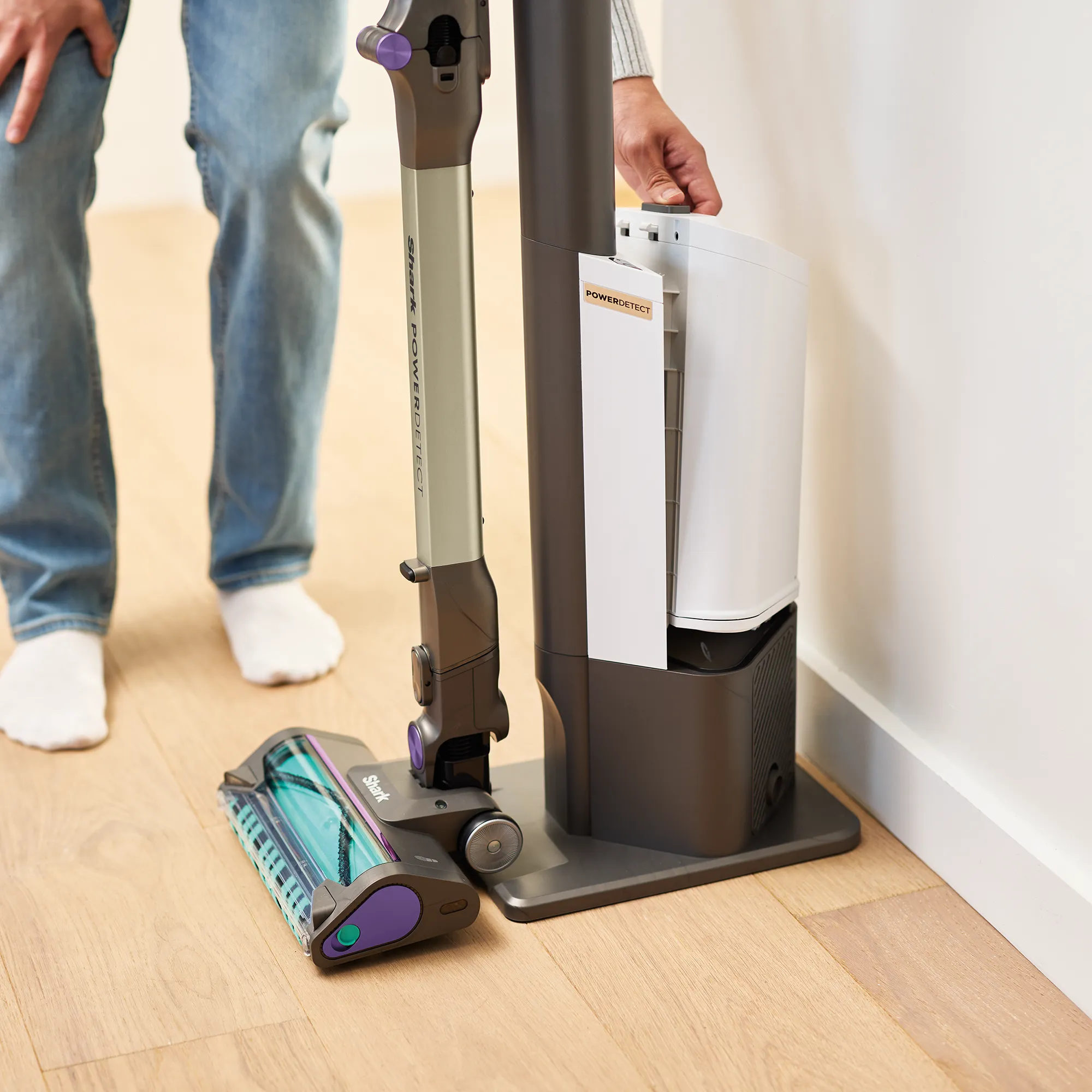 Shark Cordless PowerDetect Clean & Empty System - Image 17