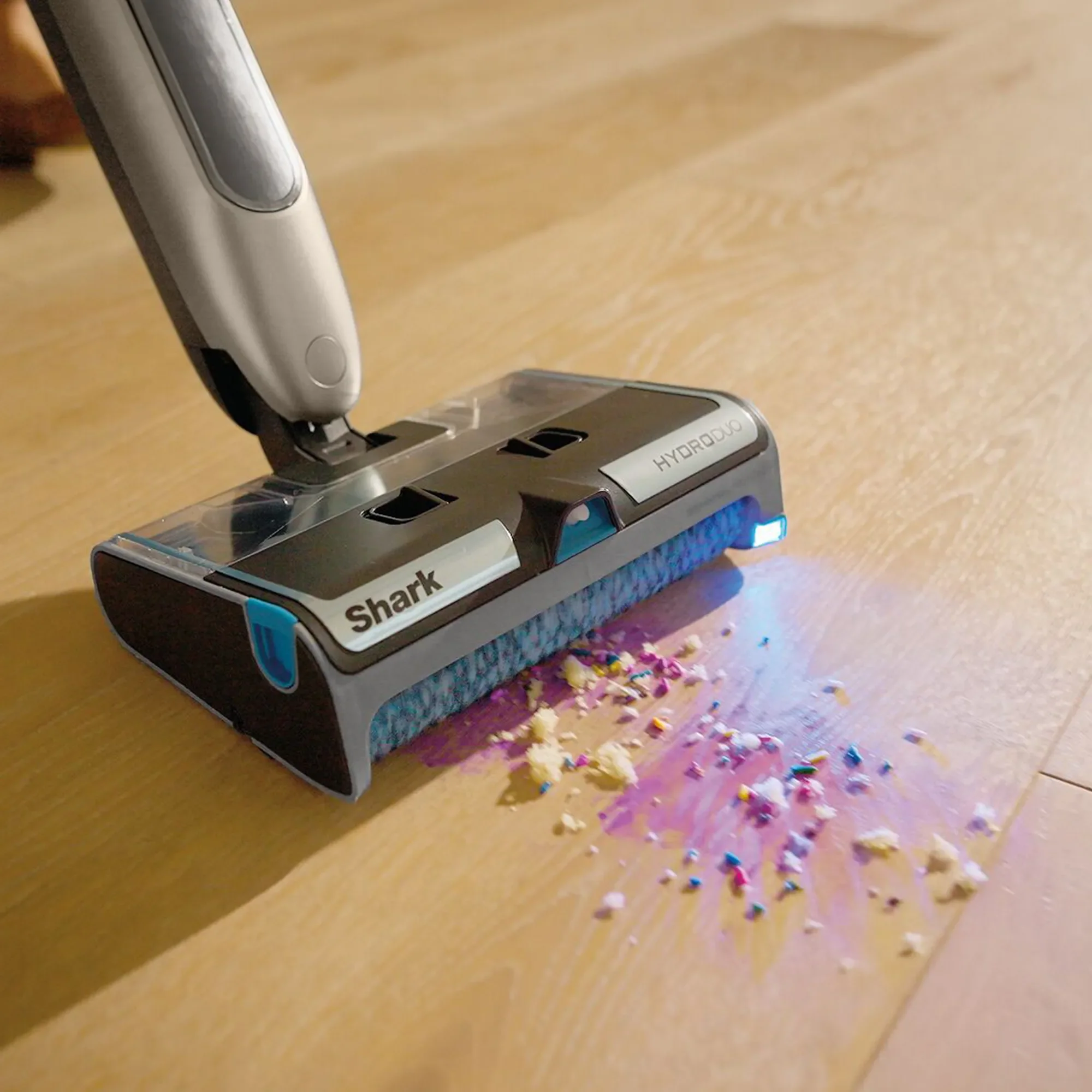 Shark HydroDuo with Dirt-Reveal Technology - Image 4